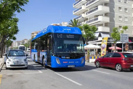 El Bus Blau contará con dos líneas entre Vila-seca y La Pineda