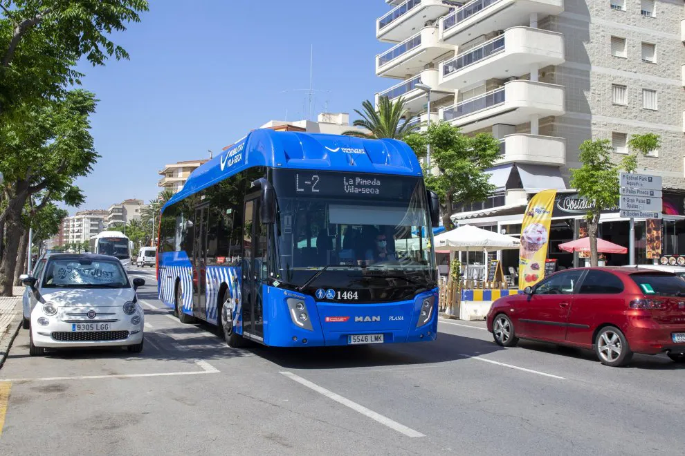 Vila-seca suprimirá cuatro paradas de autobús en el paseo Pau Casals de La Pineda El Bus Blau contará con dos líneas entre Vila-seca y La Pineda