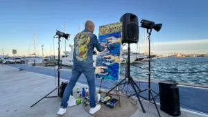 El artista cambrilense David Callau subasta un cuadro en favor de la lucha contra la ELA David Callau realizó la obra en mayo