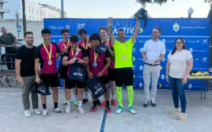 Blanch Morales , con el trofeo