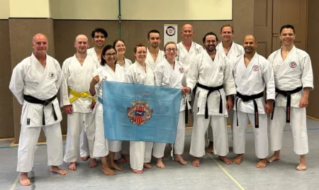L’escola Karate Ken Shin Kan de Cambrils fa un Erasmus a Alemanya Alumnes de L’escola Karate Ken Shin Kan, a Alemanya