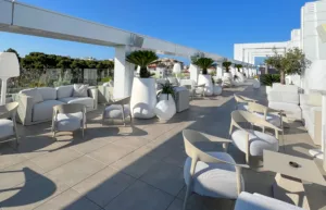 El Hotel Olympus Palace de Salou celebrarà un sopar maridatge amb la mel com a protagonista El 'rooftop’ Summit del Hotel Olympus de Salou