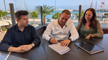 Enric Daza serà el cap de llista d’Aliança Catalana a Cambrils Aurora Fornos, Enric Daza i Oriol Gès, aquesta tarda