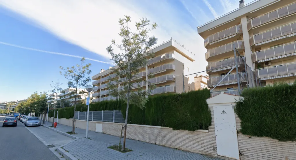 Al menos cuatro robos en el interior de pisos en la calle Tarragona de Salou Calle Tarragona de Salou