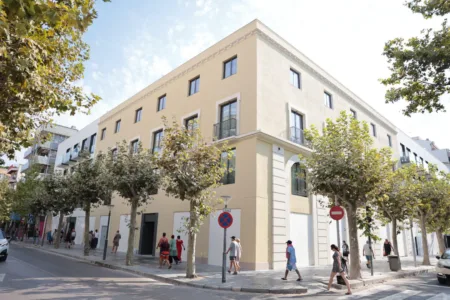 Fachada del edificio de Duana Suites Salou