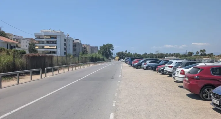 Salou corta un carril de la calle Carles Roig por las obras del tranvía La restricción se mantendrá hasta que acaben los trabajos