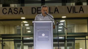 Lluís Rovira destaca el papel de los cambrilenses para mantener viva la Festa Major de la Mare de Déu del Camí Lluís Rovira, durante el pregón