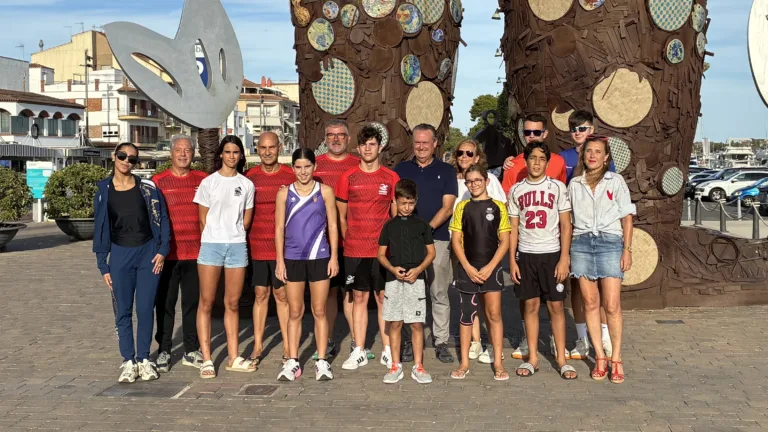 Foto de familia de los beneficiados