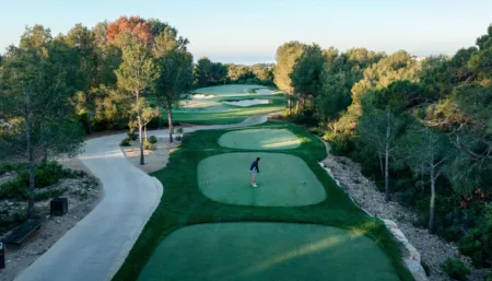 El remodelado campo de golf Hills