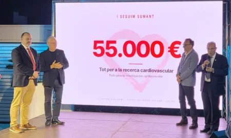 El ‘Cor Batega’ de l’Hotel Olympus Palace de Salou aconsegueix 55.000 euros per la investigació cardiovascular El sopar es va celebrar al 'rooftop' del Hotel Olympus Palace