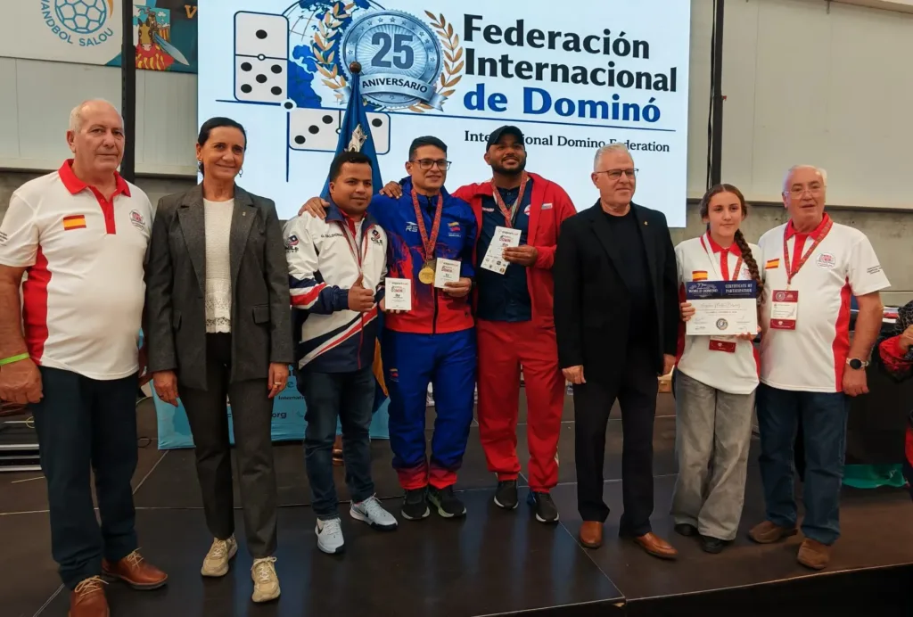 Superioridad americana en el Mundial de dominó de Salou Los ganadores en categoría individual, con las autoridades